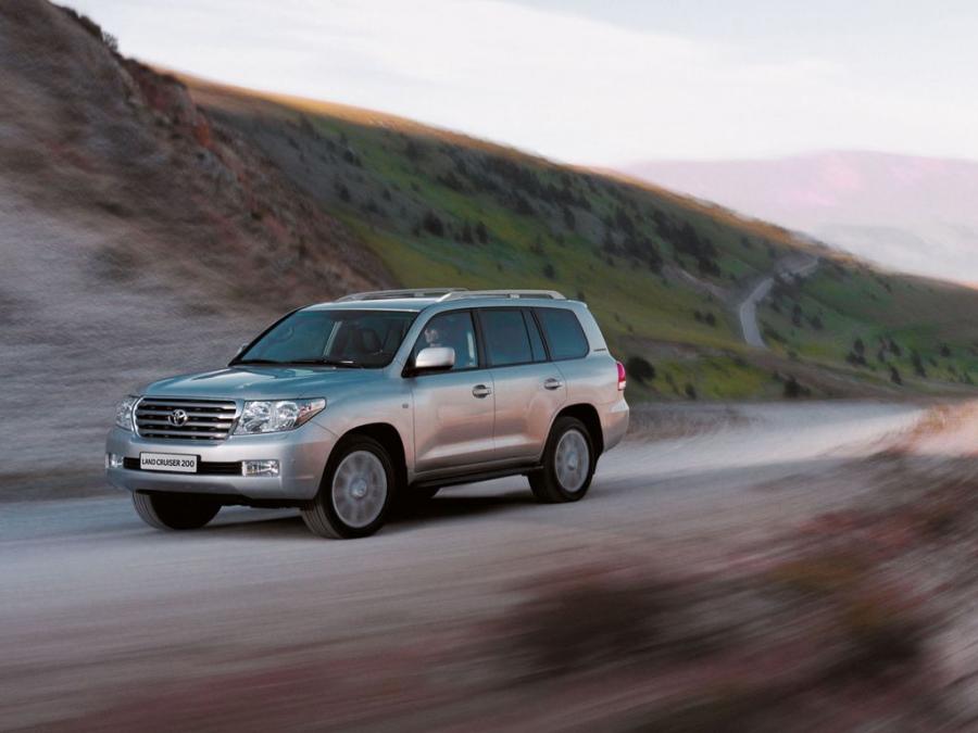  Toyota Land Cruiser 200 60th Anniversary 2011 года  (фото 7 из 9)